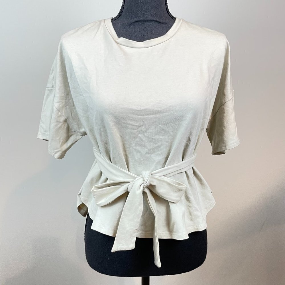 Lush Women's Cream shirt w/belt Size Medium